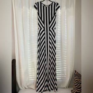 ECI Maxi dress black and white striped size large